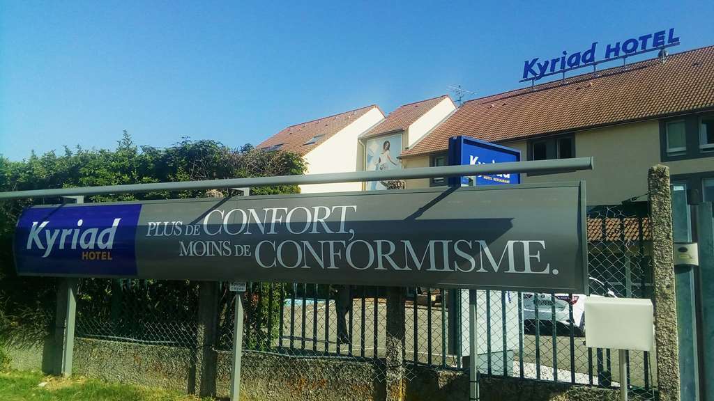 Kyriad Lyon Est - Saint Bonnet De Mure Kültér fotó